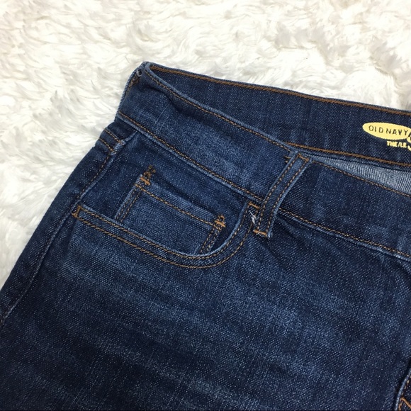 ❌SOLD❌⭐️ Old Navy Boyfriend Cuffed Denim Shorts 7I - Picture 2 of 6